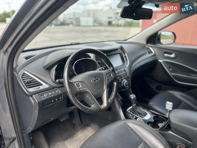 Серый Хендай Санта Фе, объемом двигателя 2.2 л и пробегом 230 тыс. км за 21500 $, фото 11 на Automoto.ua