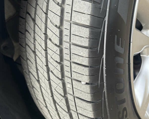 Сірий Хендай Санта Фе, об'ємом двигуна 2 л та пробігом 78 тис. км за 21700 $, фото 23 на Automoto.ua