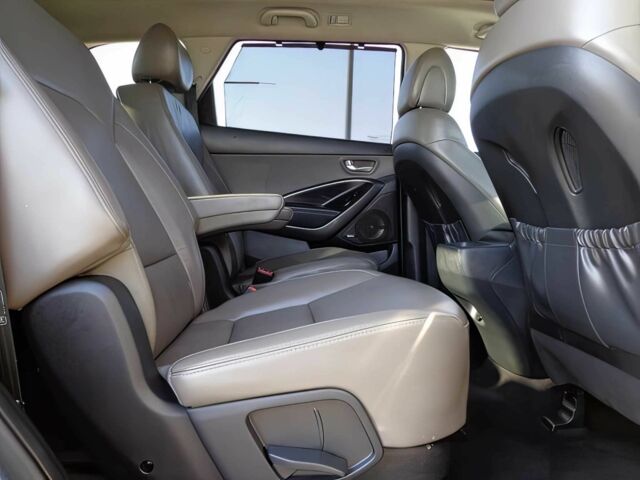 Сірий Хендай Санта Фе, об'ємом двигуна 3.3 л та пробігом 50 тис. км за 7800 $, фото 11 на Automoto.ua