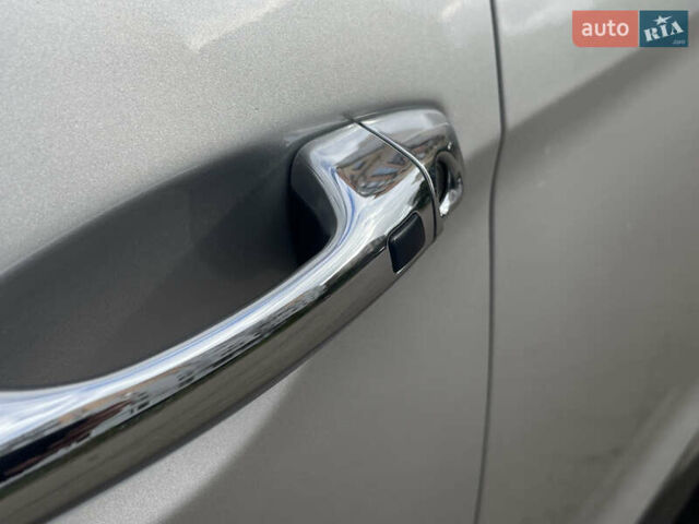 Сірий Хендай Санта Фе, об'ємом двигуна 2 л та пробігом 78 тис. км за 21700 $, фото 28 на Automoto.ua
