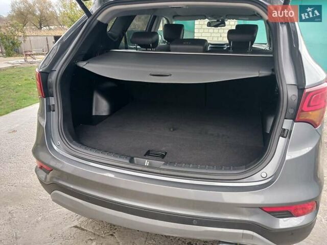 Хендай Санта Фе 2017 в Чернобае на Automoto.ua Серый Хендай Санта Фе, объемом двигателя 2.2 л и пробегом 163 тыс. км за 21700 $, фото 32 на Automoto.ua