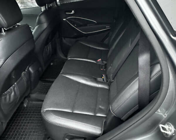 Сірий Хендай Санта Фе, об'ємом двигуна 2.2 л та пробігом 51 тис. км за 25200 $, фото 14 на Automoto.ua