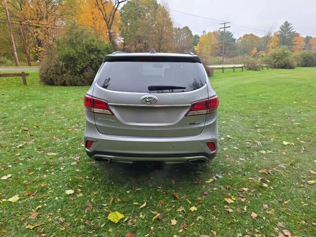 Сірий Хендай Санта Фе, об'ємом двигуна 3.3 л та пробігом 70 тис. км за 3400 $, фото 5 на Automoto.ua