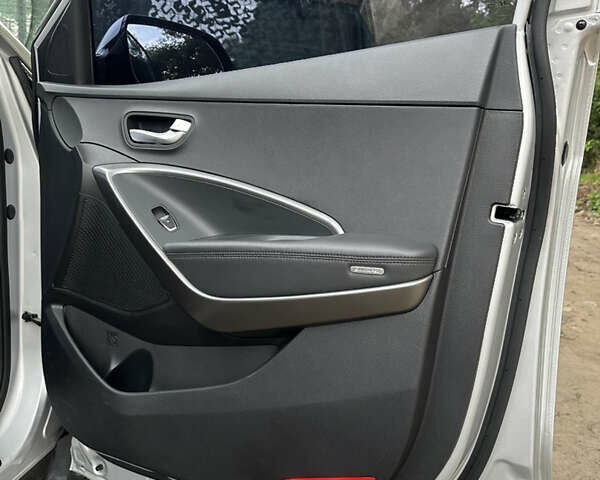 Серый Хендай Санта Фе, объемом двигателя 2 л и пробегом 150 тыс. км за 21899 $, фото 42 на Automoto.ua