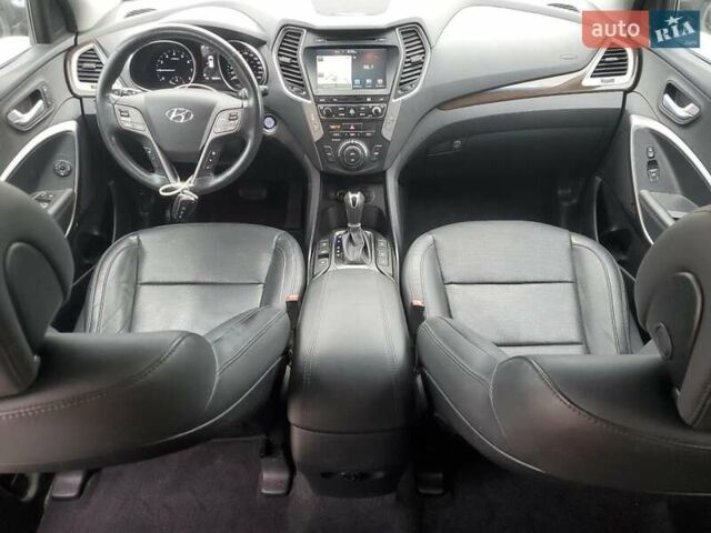 Серый Хендай Санта Фе, объемом двигателя 2 л и пробегом 68 тыс. км за 3100 $, фото 7 на Automoto.ua