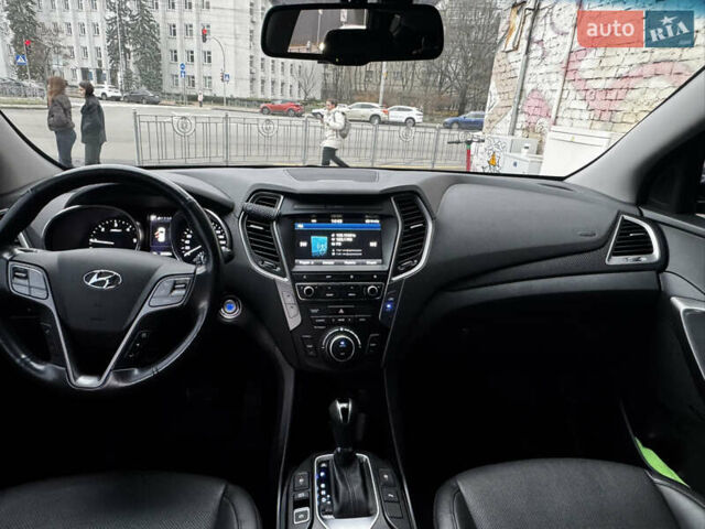 Сірий Хендай Санта Фе, об'ємом двигуна 2.2 л та пробігом 51 тис. км за 25200 $, фото 15 на Automoto.ua