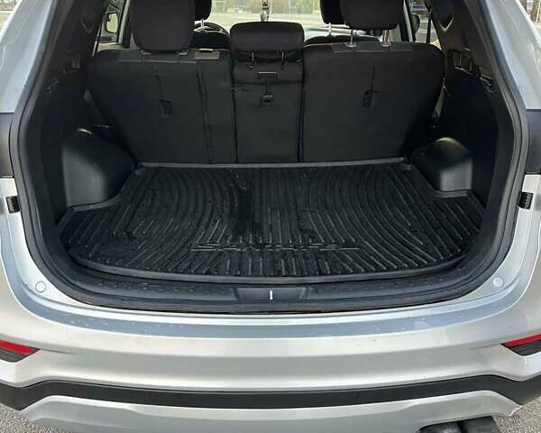 Серый Хендай Санта Фе, объемом двигателя 2.4 л и пробегом 137 тыс. км за 16200 $, фото 12 на Automoto.ua