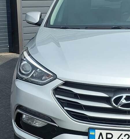 Сірий Хендай Санта Фе, об'ємом двигуна 2.36 л та пробігом 132 тис. км за 14500 $, фото 7 на Automoto.ua