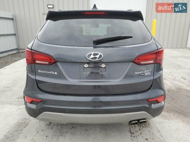 Серый Хендай Санта Фе, объемом двигателя 2 л и пробегом 68 тыс. км за 3100 $, фото 5 на Automoto.ua
