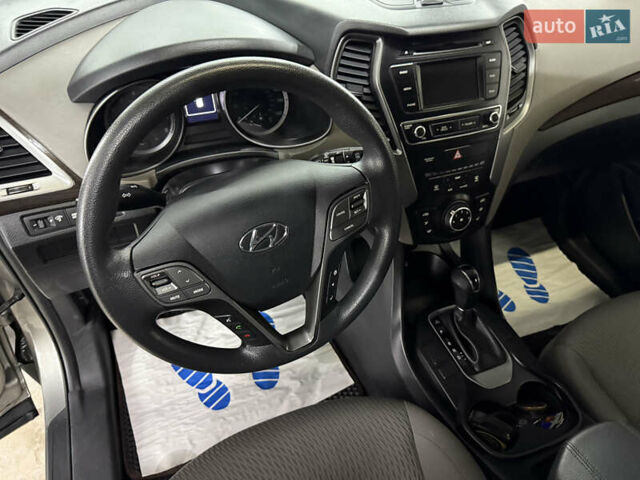 Хендай Санта Фе 2018 в Кременце на Automoto.ua Серый Хендай Санта Фе, объемом двигателя 2.4 л и пробегом 67 тыс. км за 19000 $, фото 33 на Automoto.ua