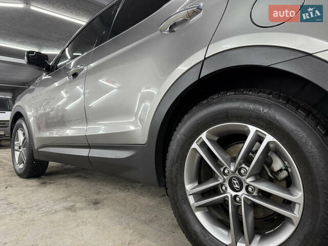 Хендай Санта Фе 2018 в Кременце на Automoto.ua Серый Хендай Санта Фе, объемом двигателя 2.4 л и пробегом 67 тыс. км за 19000 $, фото 15 на Automoto.ua