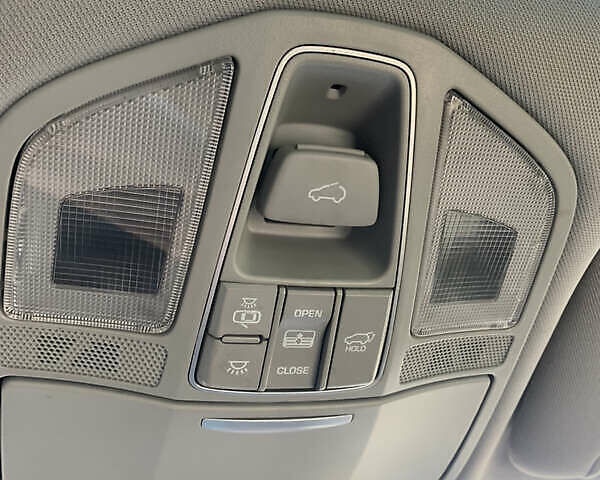 Серый Хендай Санта Фе, объемом двигателя 2 л и пробегом 126 тыс. км за 16900 $, фото 17 на Automoto.ua