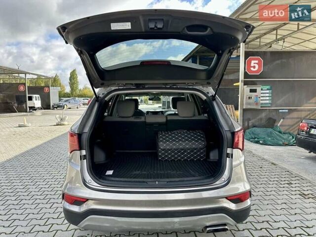 Серый Хендай Санта Фе, объемом двигателя 2.36 л и пробегом 112 тыс. км за 15900 $, фото 8 на Automoto.ua