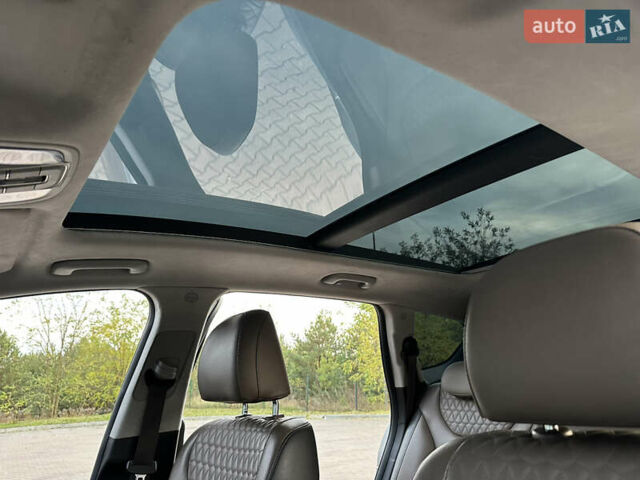 Серый Хендай Санта Фе, объемом двигателя 2.2 л и пробегом 131 тыс. км за 29200 $, фото 80 на Automoto.ua