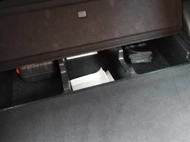 Сірий Хендай Санта Фе, об'ємом двигуна 2 л та пробігом 140 тис. км за 21000 $, фото 13 на Automoto.ua