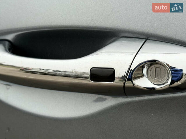 Сірий Хендай Санта Фе, об'ємом двигуна 2.2 л та пробігом 169 тис. км за 19399 $, фото 22 на Automoto.ua