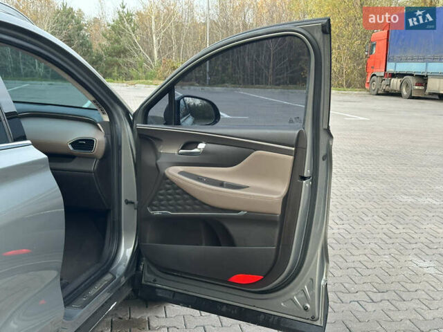 Серый Хендай Санта Фе, объемом двигателя 2.2 л и пробегом 131 тыс. км за 29200 $, фото 49 на Automoto.ua