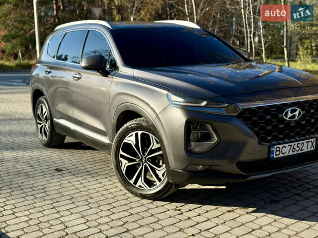Серый Хендай Санта Фе, объемом двигателя 2 л и пробегом 148 тыс. км за 24400 $, фото 7 на Automoto.ua