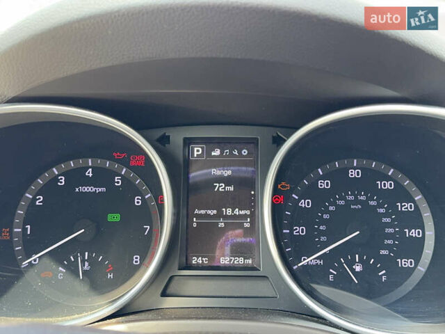 Серый Хендай Санта Фе, объемом двигателя 2.36 л и пробегом 105 тыс. км за 19000 $, фото 5 на Automoto.ua