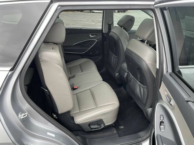 Сірий Хендай Санта Фе, об'ємом двигуна 3.3 л та пробігом 45 тис. км за 13900 $, фото 10 на Automoto.ua