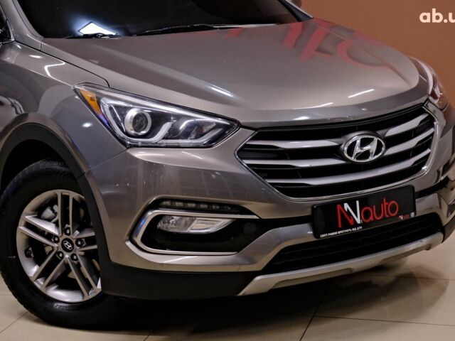 Серый Хендай Санта Фе, объемом двигателя 2.4 л и пробегом 164 тыс. км за 15900 $, фото 2 на Automoto.ua