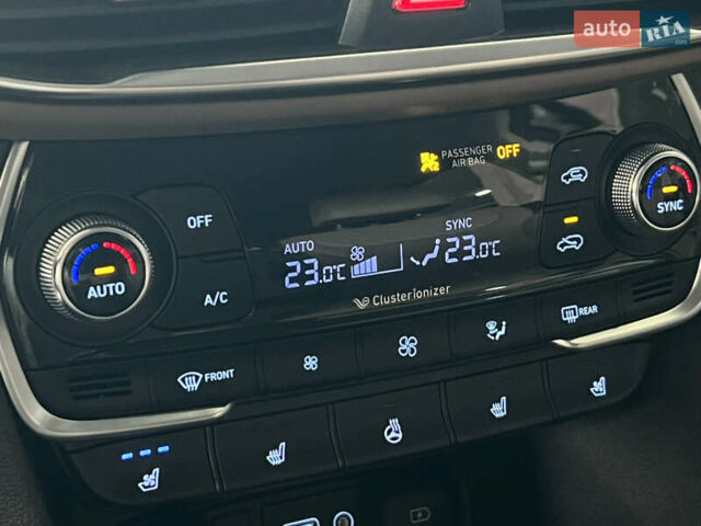 Серый Хендай Санта Фе, объемом двигателя 2.2 л и пробегом 30 тыс. км за 35000 $, фото 29 на Automoto.ua