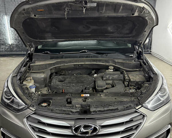 Хендай Санта Фе 2018 в Кременце на Automoto.ua Серый Хендай Санта Фе, объемом двигателя 2.4 л и пробегом 67 тыс. км за 19000 $, фото 38 на Automoto.ua