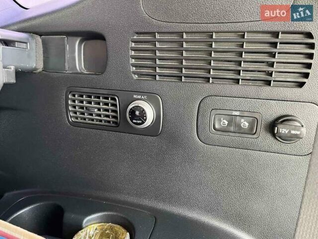 Серый Хендай Санта Фе, объемом двигателя 2.2 л и пробегом 75 тыс. км за 31050 $, фото 38 на Automoto.ua