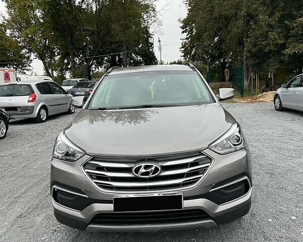 Серый Хендай Санта Фе, объемом двигателя 2.36 л и пробегом 80 тыс. км за 15500 $, фото 5 на Automoto.ua