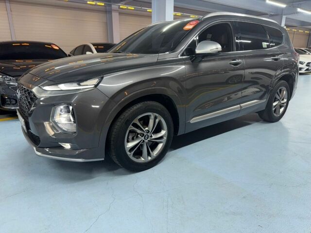 Серый Хендай Санта Фе, объемом двигателя 2 л и пробегом 125 тыс. км за 33000 $, фото 4 на Automoto.ua