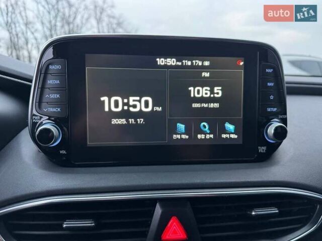 Серый Хендай Санта Фе, объемом двигателя 2 л и пробегом 95 тыс. км за 25500 $, фото 20 на Automoto.ua