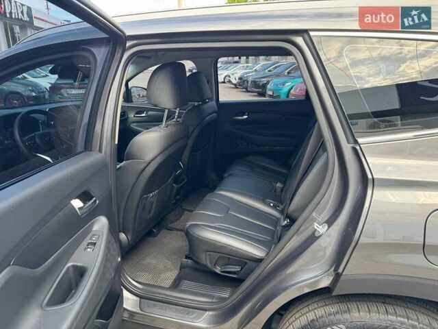 Сірий Хендай Санта Фе, об'ємом двигуна 2 л та пробігом 75 тис. км за 24900 $, фото 8 на Automoto.ua