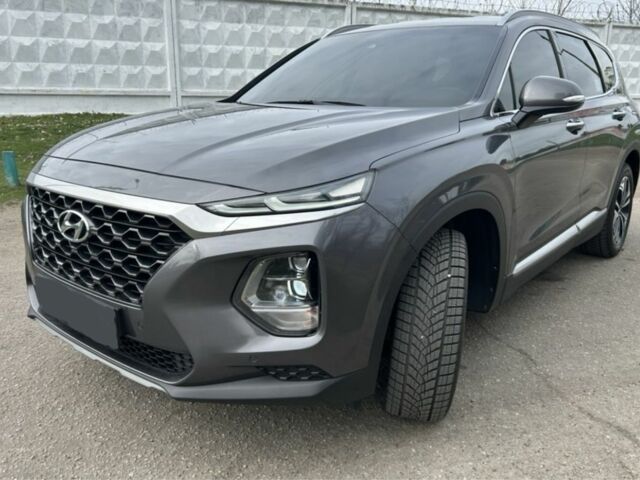 Серый Хендай Санта Фе, объемом двигателя 2.2 л и пробегом 108 тыс. км за 21200 $, фото 3 на Automoto.ua