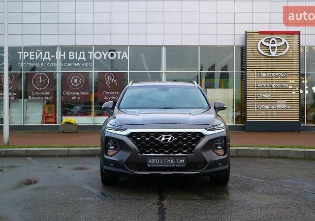 Серый Хендай Санта Фе, объемом двигателя 2.2 л и пробегом 193 тыс. км за 26268 $, фото 4 на Automoto.ua