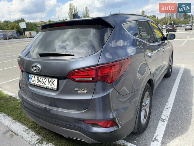 Серый Хендай Санта Фе, объемом двигателя 2.36 л и пробегом 105 тыс. км за 19000 $, фото 3 на Automoto.ua