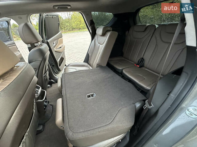 Серый Хендай Санта Фе, объемом двигателя 2.2 л и пробегом 131 тыс. км за 29200 $, фото 89 на Automoto.ua