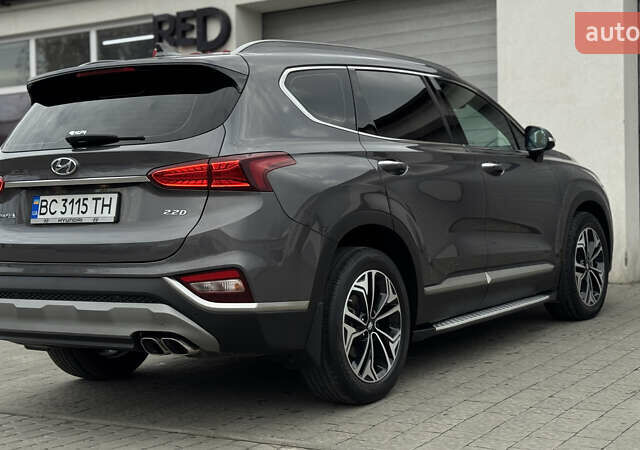 Сірий Хендай Санта Фе, об'ємом двигуна 2.2 л та пробігом 165 тис. км за 29000 $, фото 5 на Automoto.ua