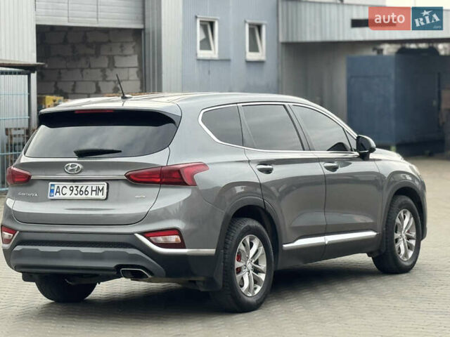Сірий Хендай Санта Фе, об'ємом двигуна 2.36 л та пробігом 130 тис. км за 19500 $, фото 4 на Automoto.ua