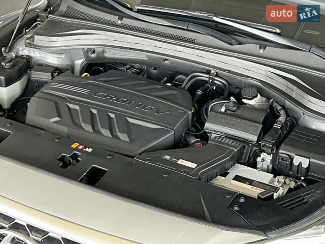 Серый Хендай Санта Фе, объемом двигателя 2.2 л и пробегом 30 тыс. км за 35000 $, фото 13 на Automoto.ua