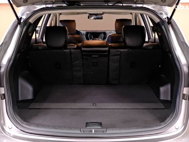 Серый Хендай Санта Фе, объемом двигателя 2.4 л и пробегом 164 тыс. км за 15900 $, фото 8 на Automoto.ua