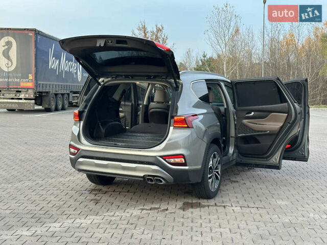 Серый Хендай Санта Фе, объемом двигателя 2.2 л и пробегом 131 тыс. км за 29200 $, фото 107 на Automoto.ua