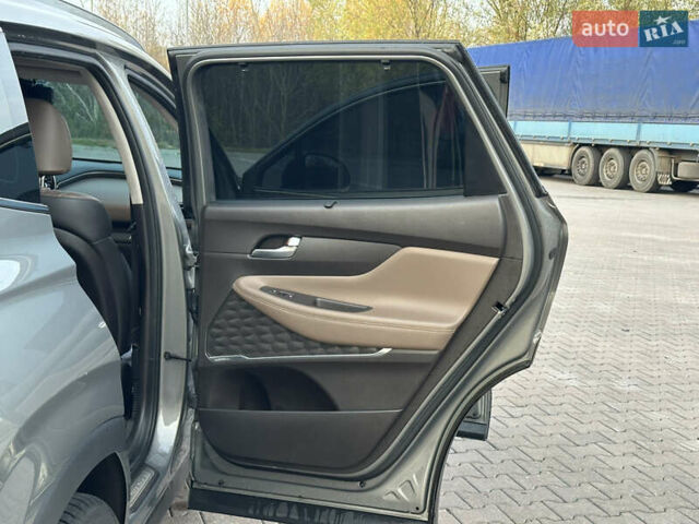 Серый Хендай Санта Фе, объемом двигателя 2.2 л и пробегом 131 тыс. км за 29200 $, фото 54 на Automoto.ua