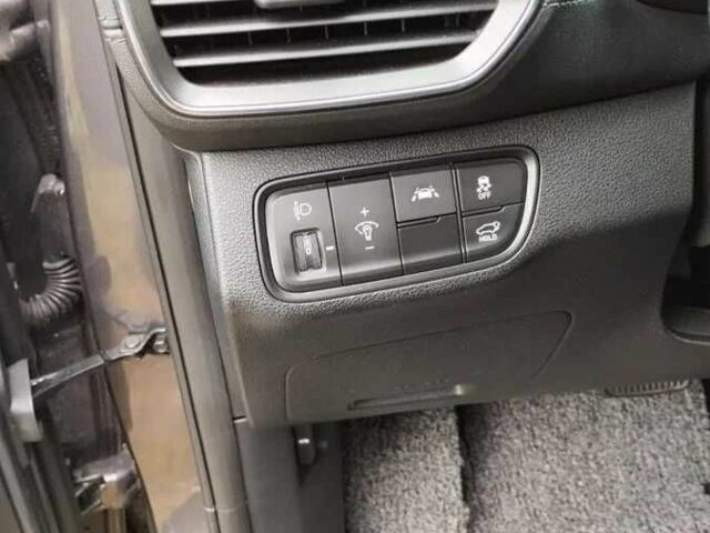 Сірий Хендай Санта Фе, об'ємом двигуна 2 л та пробігом 140 тис. км за 21000 $, фото 7 на Automoto.ua