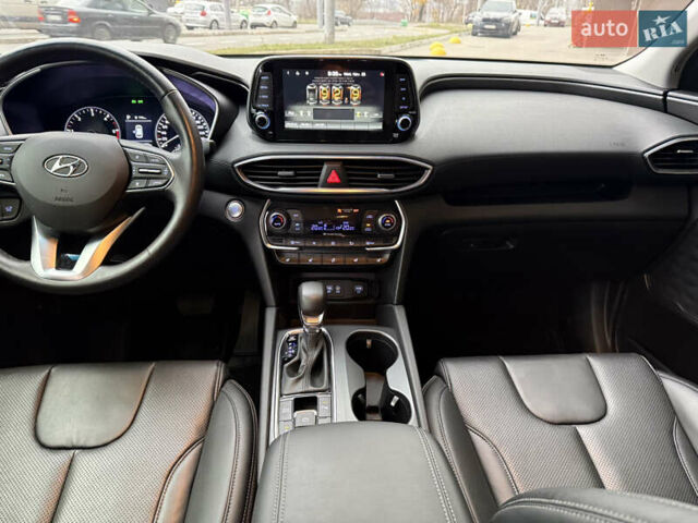 Серый Хендай Санта Фе, объемом двигателя 2.2 л и пробегом 85 тыс. км за 26500 $, фото 13 на Automoto.ua