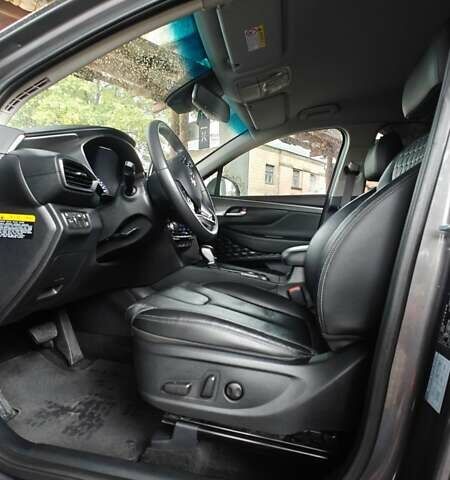 Хендай Санта Фе 2018 в Черкассах на Automoto.ua Серый Хендай Санта Фе, объемом двигателя 2 л и пробегом 134 тыс. км за 25500 $, фото 2 на Automoto.ua