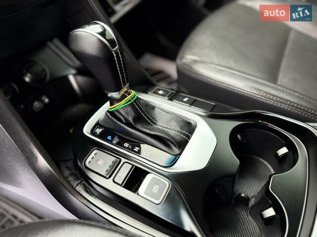 Сірий Хендай Санта Фе, об'ємом двигуна 2.2 л та пробігом 169 тис. км за 19399 $, фото 29 на Automoto.ua