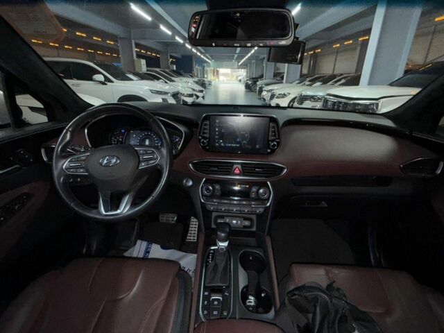 Серый Хендай Санта Фе, объемом двигателя 2 л и пробегом 125 тыс. км за 33000 $, фото 5 на Automoto.ua