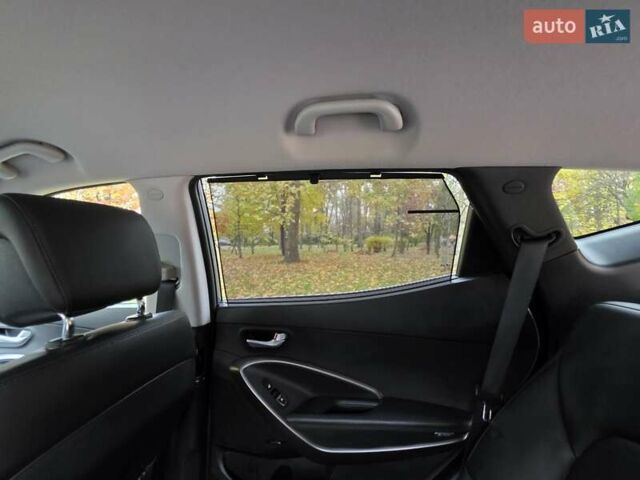 Сірий Хендай Санта Фе, об'ємом двигуна 2.2 л та пробігом 201 тис. км за 21500 $, фото 15 на Automoto.ua