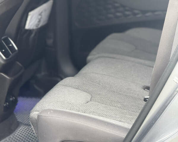 Сірий Хендай Санта Фе, об'ємом двигуна 2.36 л та пробігом 130 тис. км за 19500 $, фото 10 на Automoto.ua