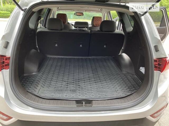 Серый Хендай Санта Фе, объемом двигателя 2.36 л и пробегом 69 тыс. км за 23500 $, фото 31 на Automoto.ua